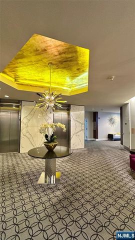 1 Claridge Drive 1000, Verona, NJ 07044