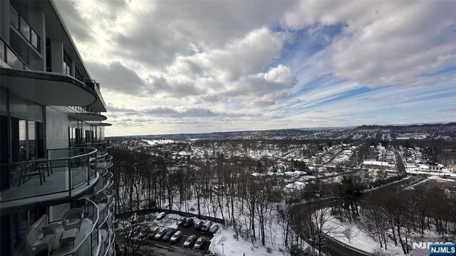 1 Claridge Drive 1000, Verona, NJ 07044