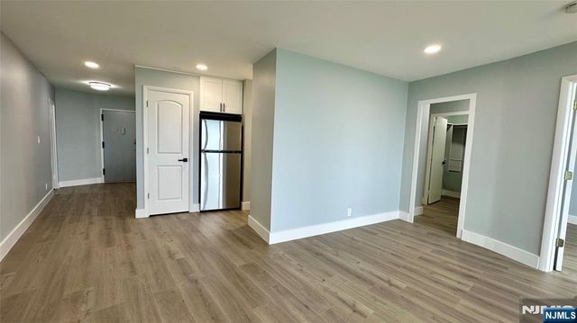 1 Claridge Drive 1000, Verona, NJ 07044