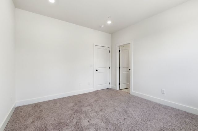 220 Nearwater Place, Hendersonville, TN 37075