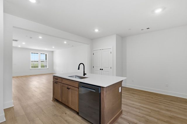 220 Nearwater Place, Hendersonville, TN 37075