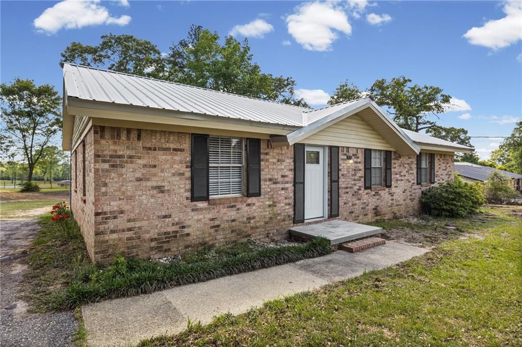 11753 Old Moffat Road, Wilmer, AL 36587