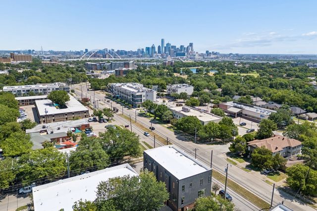 737 N Zang Boulevard 103, Dallas, TX 75208