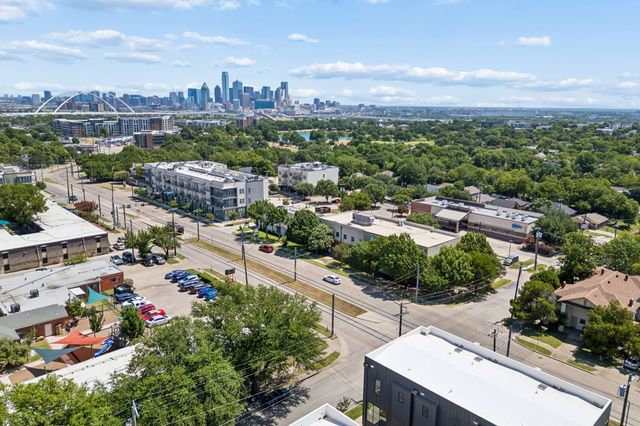 737 N Zang Boulevard 103, Dallas, TX 75208