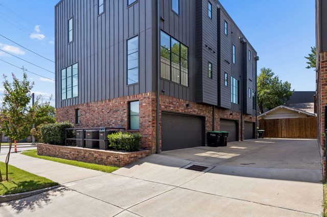 737 N Zang Boulevard 103, Dallas, TX 75208