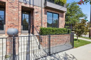 737 N Zang Boulevard 103, Dallas, TX 75208