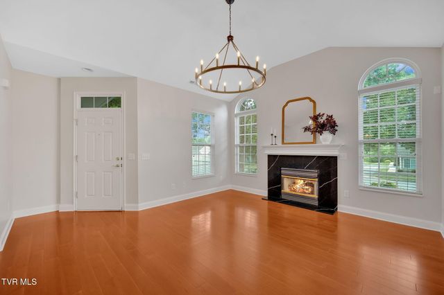 223 Avonlea Place, Johnson City, TN 37604