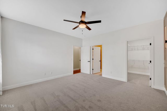 223 Avonlea Place, Johnson City, TN 37604