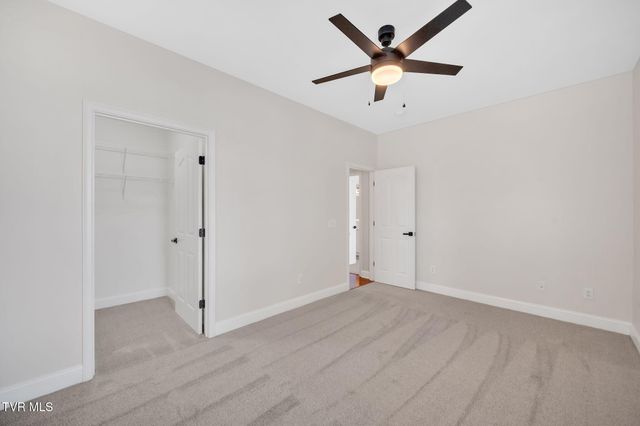 223 Avonlea Place, Johnson City, TN 37604