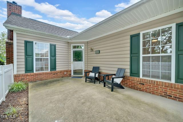 223 Avonlea Place, Johnson City, TN 37604