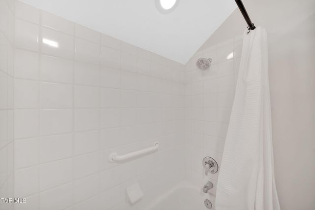 223 Avonlea Place, Johnson City, TN 37604