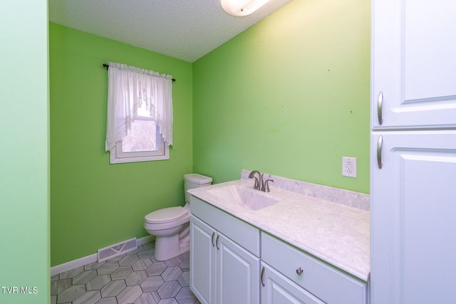 224 New Beason Well Road, Kingsport, TN 37660