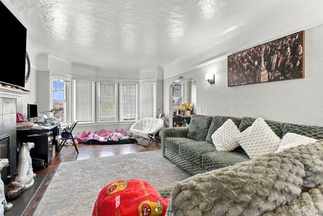 1055 San Mateo Avenue, San Bruno, CA 94066