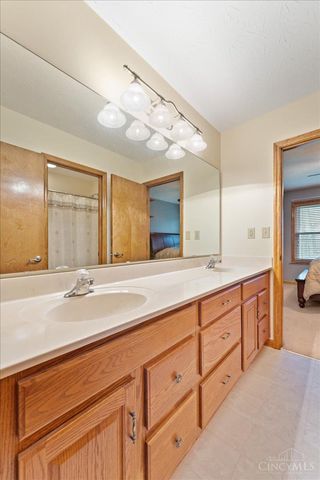 5705 Treeside Drive, Liberty Twp, OH 45044