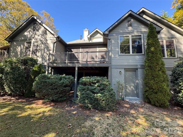 894 Dunroy Drive, Hendersonville, NC 28739
