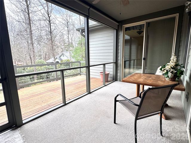 894 Dunroy Drive, Hendersonville, NC 28739
