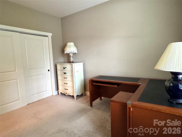 894 Dunroy Drive, Hendersonville, NC 28739