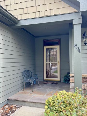 894 Dunroy Drive, Hendersonville, NC 28739