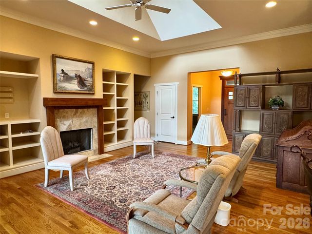 894 Dunroy Drive, Hendersonville, NC 28739