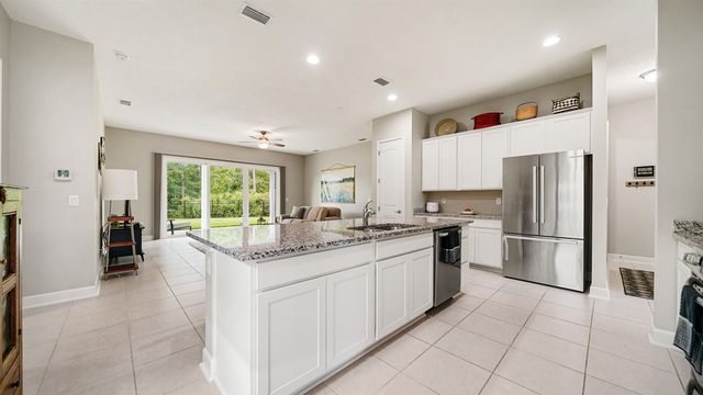 1628 Lewis Lake Ln, Middleburg, FL 32068