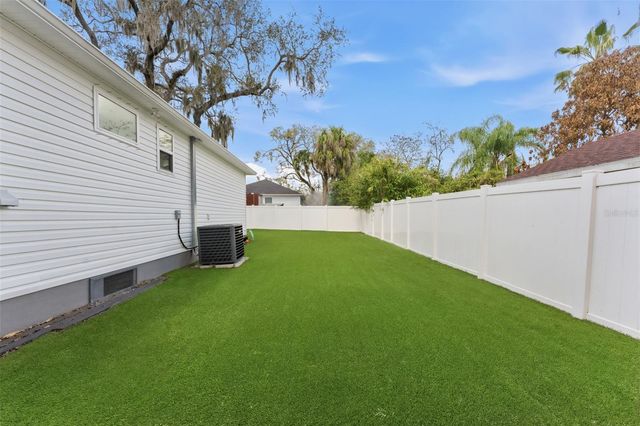 3414 RIVERVIEW DRIVE, Tampa, FL 33604