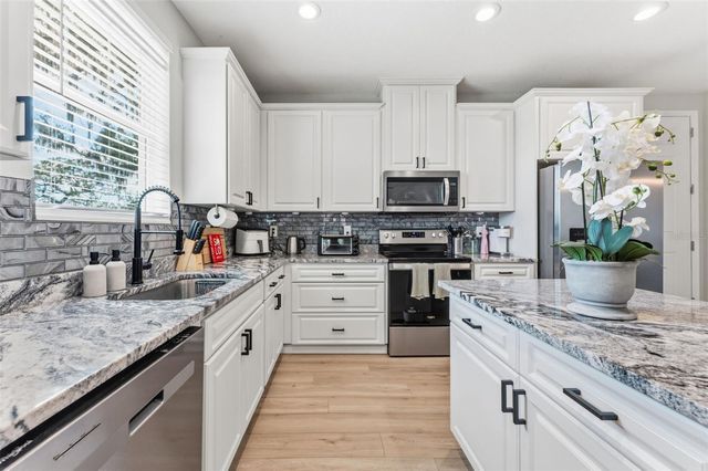 3414 RIVERVIEW DRIVE, Tampa, FL 33604