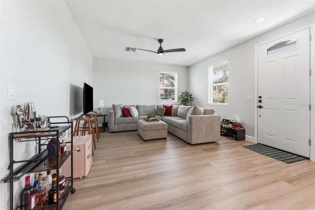 3414 RIVERVIEW DRIVE, Tampa, FL 33604