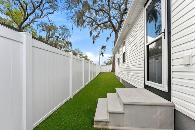 3414 RIVERVIEW DRIVE, Tampa, FL 33604