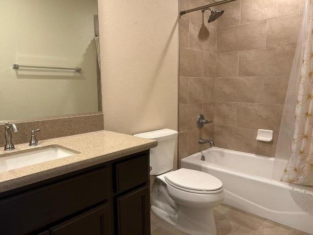 291 Slate Avenue, Hollister, CA 95023