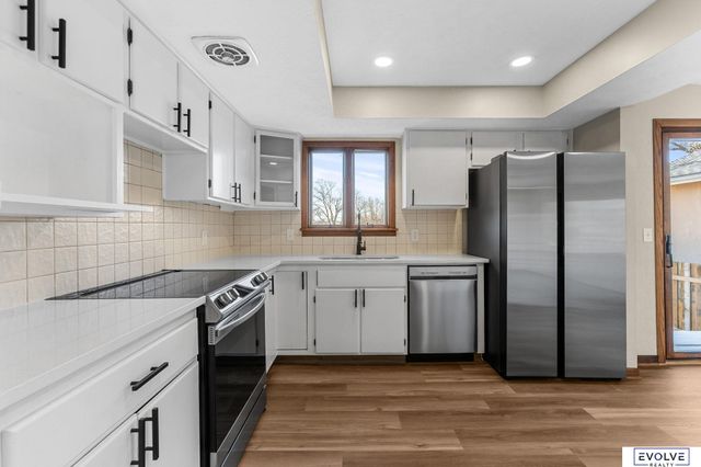 6355 S 140th Circle, Omaha, NE 68137