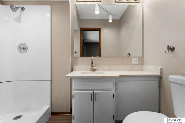 6355 S 140th Circle, Omaha, NE 68137