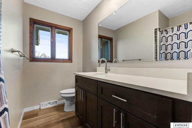 6355 S 140th Circle, Omaha, NE 68137