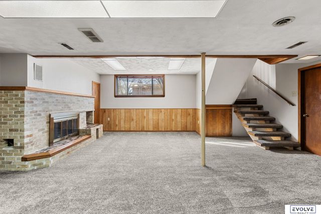 6355 S 140th Circle, Omaha, NE 68137