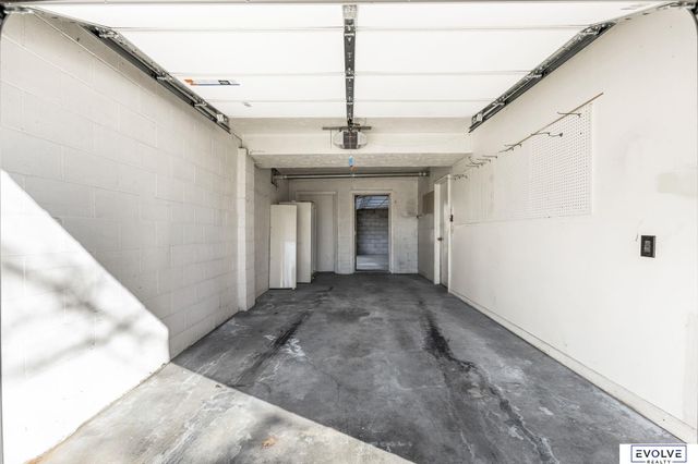 6355 S 140th Circle, Omaha, NE 68137