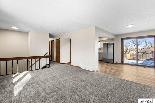 6355 S 140th Circle, Omaha, NE 68137