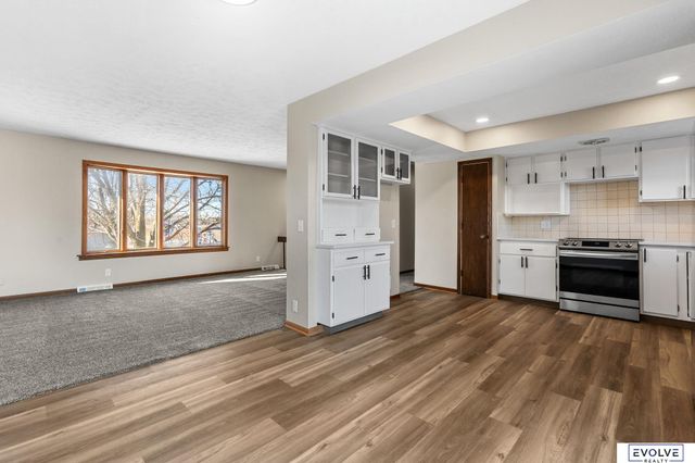 6355 S 140th Circle, Omaha, NE 68137