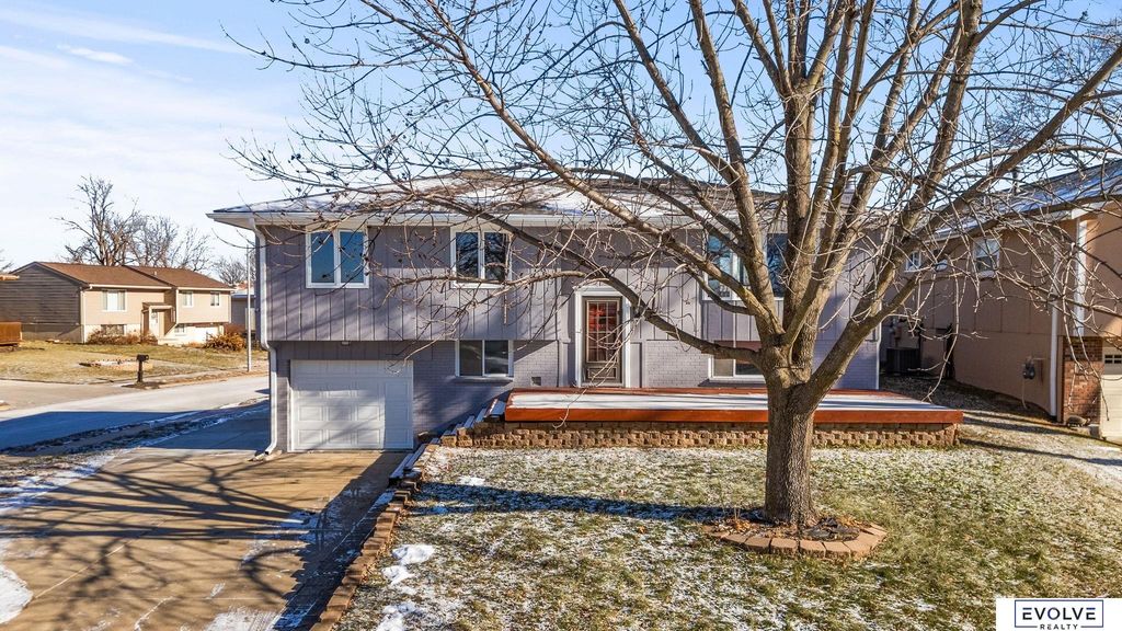 6355 S 140th Circle, Omaha, NE 68137