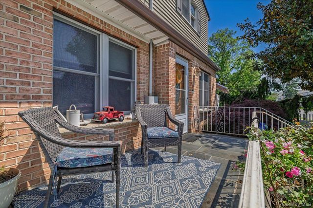 212 Gordon Avenue, Westbury, NY 11590