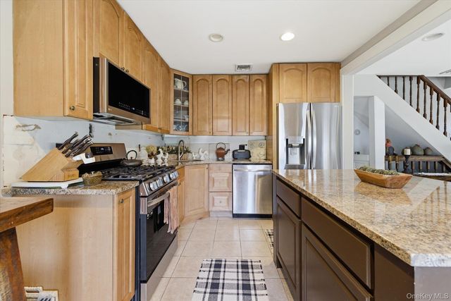 212 Gordon Avenue, Westbury, NY 11590