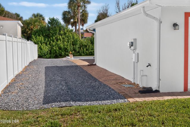 121 Harrison Road, Daytona Beach, FL 32118
