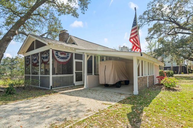145 Midway Dr., Pawleys Island, SC 29585