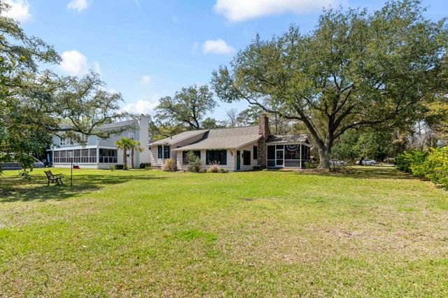145 Midway Dr., Pawleys Island, SC 29585