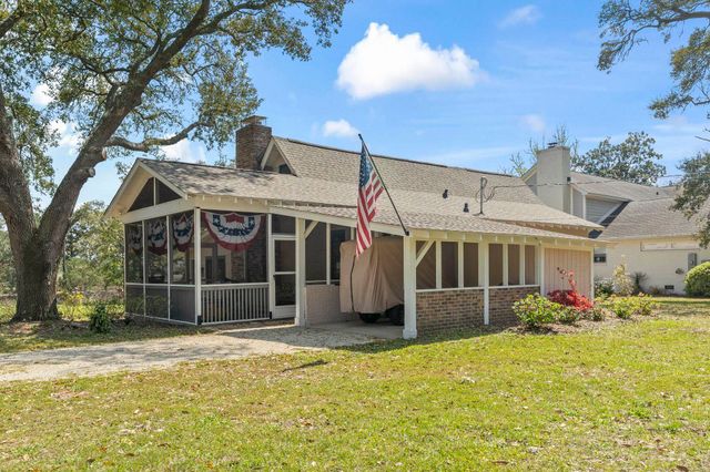 145 Midway Dr., Pawleys Island, SC 29585