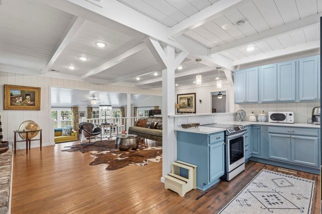 145 Midway Dr., Pawleys Island, SC 29585