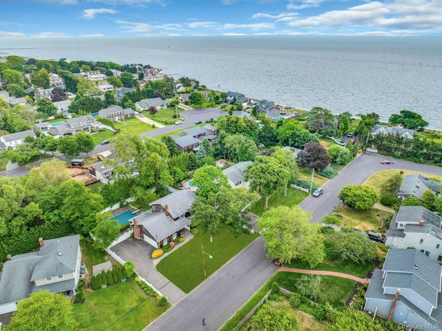 15 Palmer Drive, Sayville, NY 11782