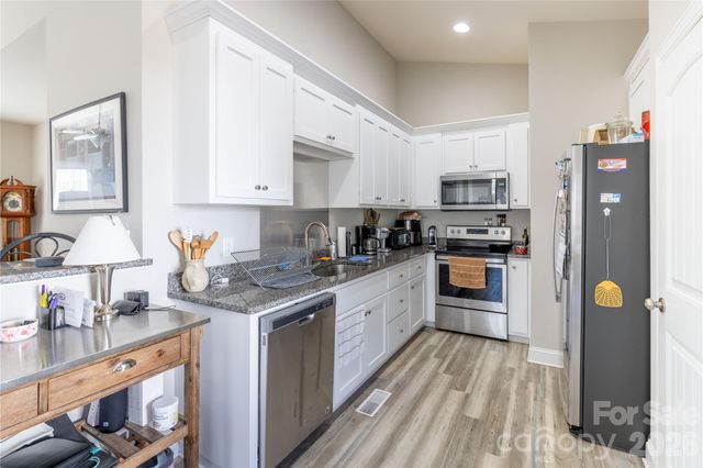 194 Hattaway Circle, Mount Gilead, NC 27306