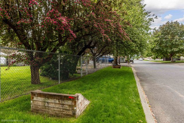 1227 W Central Ave, Spokane, WA 99205