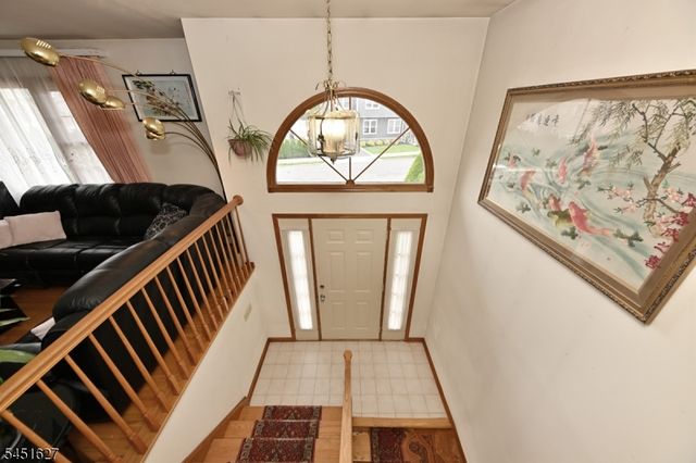 23 Ward St, Fair Lawn Boro, NJ 07410