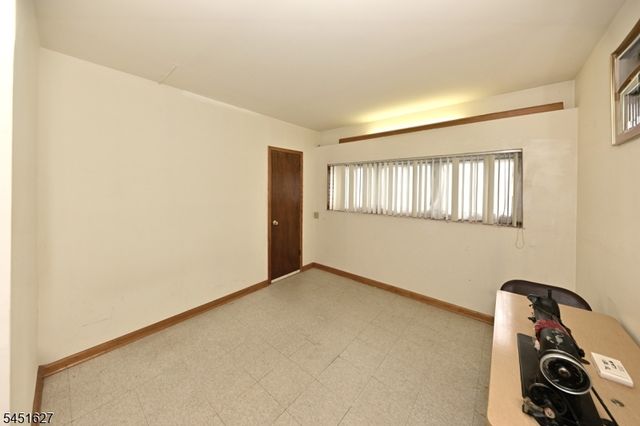 23 Ward St, Fair Lawn Boro, NJ 07410