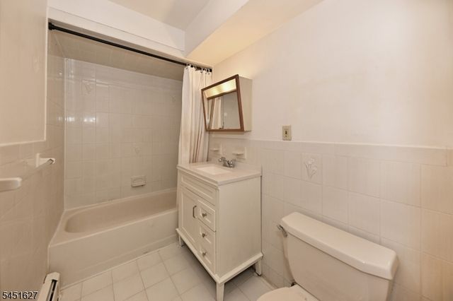 23 Ward St, Fair Lawn Boro, NJ 07410